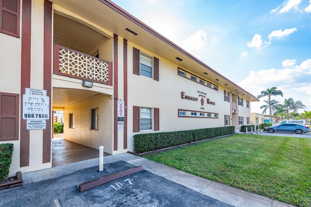 the building in which the hotel is located