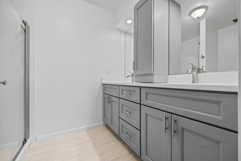 7337 Northgate Way Unit 3 Studio-3 Beds Apartment for Rent