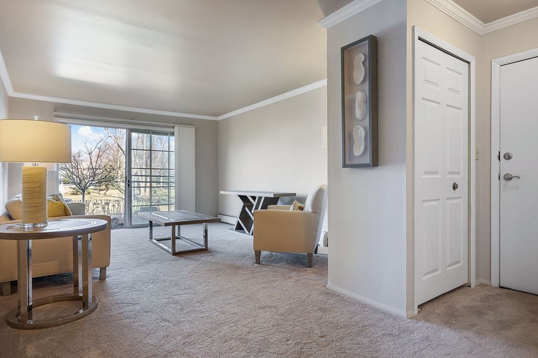 Courts Of The Falling Waters Apartments photo