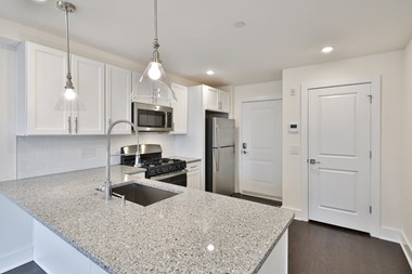 2613 Emerald Street 3 Beds Apartment for Rent