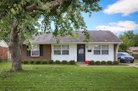 2134 Surrey Dr. W. 3 Beds Apartment for Rent