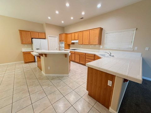 405 Hearst Dr. 4 Beds Apartment for Rent