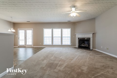 6919 Island Pointe Drive 5 Beds Apartment for Rent