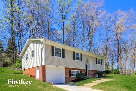 318 Elm Drive 3 Beds Apartment for Rent