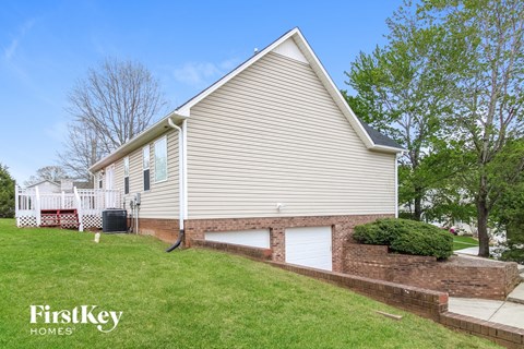 422 Twin Valley Drive 3 Beds Apartment for Rent