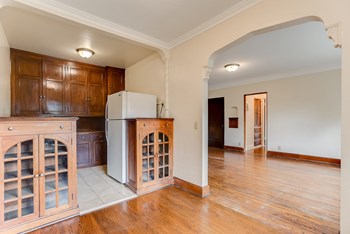 2885 James Ave. S. 1 Bed Apartment for Rent - Photo Gallery 4