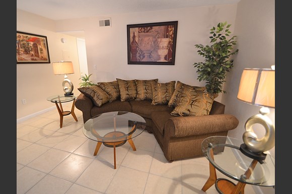 University Gardens Apartments 2002 Colonial Parc Drive