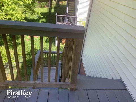 2369 Tapanzee Lane Studio House for Rent - Photo Gallery 18