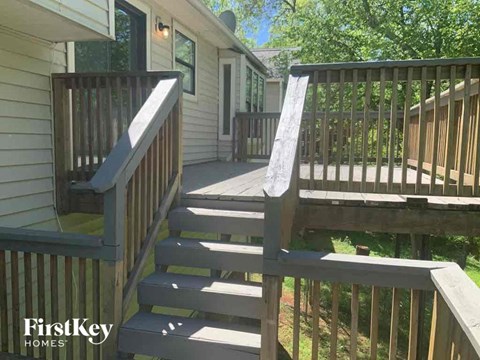 2369 Tapanzee Lane Studio House for Rent - Photo Gallery 17