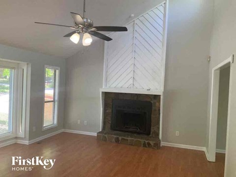 2369 Tapanzee Lane Studio House for Rent - Photo Gallery 3