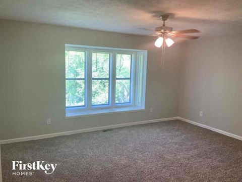 2369 Tapanzee Lane Studio House for Rent - Photo Gallery 11