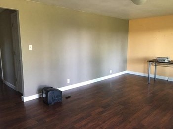 6439 South Bend Dr 3 Beds House for Rent - Photo Gallery 3