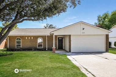 308 ROCKCREST DR 3 Beds Apartment for Rent