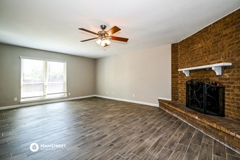 308 ROCKCREST DR 3 Beds House for Rent - Photo Gallery 3