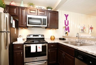 1001 Beach Pointe Ave 1-3 Beds Apartment for Rent - Photo Gallery 1
