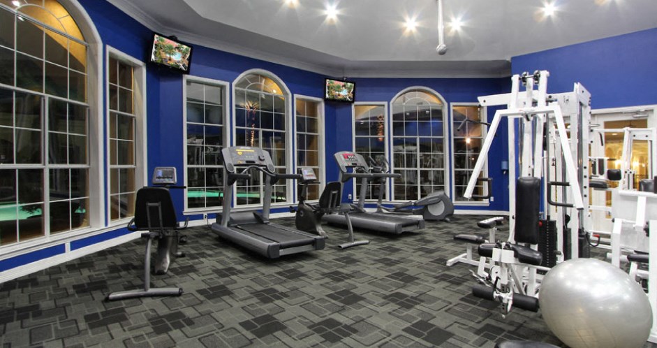 Luxury apartments near the Galleria with 24-hour fitness center