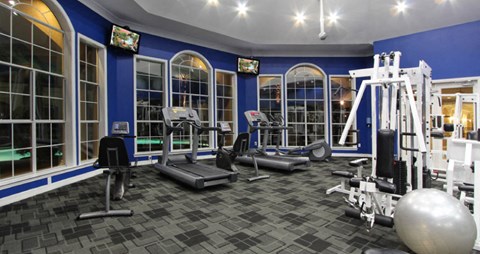 Luxury apartments near the Galleria with 24-hour fitness center