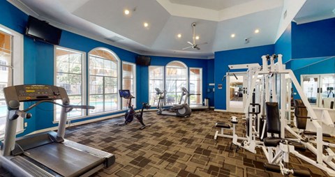 Luxury apartments near the Galleria with a 24-hour fitness center at Tuscany Court Apartments in Houston.