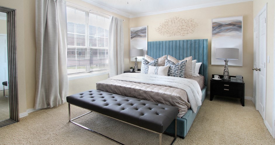 Luxury apartments with spacious bedrooms with attached bathrooms and walk-in closets at TurtleCreek apartments in West Des Moines, Iowa