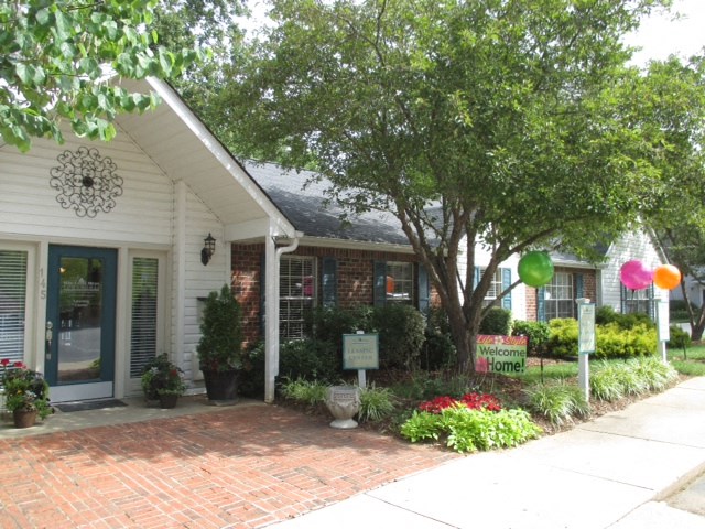 Haw Creek Mews Apartments And Townhomes Ebrochure