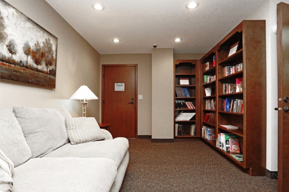 Bentonshire Apartments