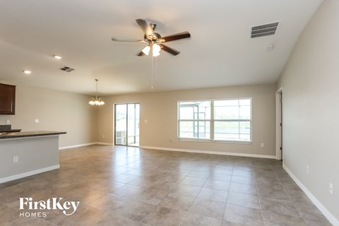 7022 OZELLO TRAIL AVENUE 4 Beds Apartment for Rent