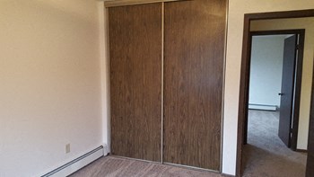 200 5th Avenue North 1-2 Beds Apartment for Rent - Photo Gallery 4