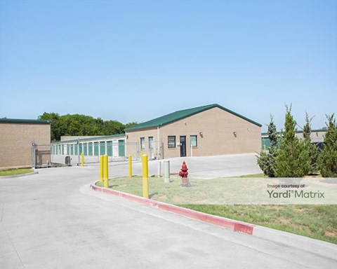 Storage Units for Rent available at 3301 North Air Depot Blvd, Edmond, OK 73034