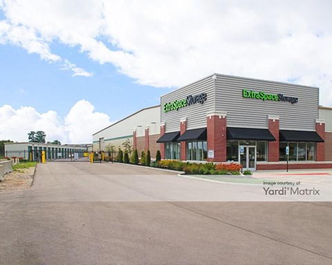 Storage Units for Rent available at 201 South Virginia Road, Crystal Lake, IL 60014