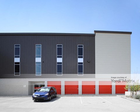 Storage Units for Rent available at 2829 East Thomas Road, Phoenix, AZ 85016