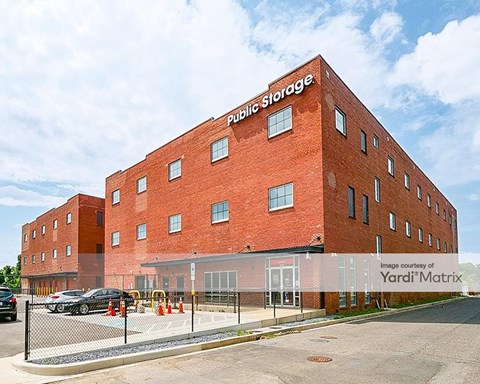 Storage Units for Rent available at 2301 Lawrence Avenue NE, Washington, DC 20018