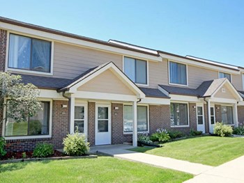 Hampton at Coral Ridge apartments