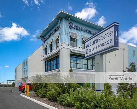 Storage Units for Rent available at 265 US Alt 19, Palm Harbor, FL 34683