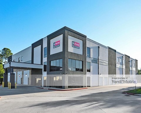 Storage Units for Rent available at 2135 West Davis Street, Conroe, TX 77304