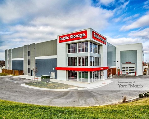 Storage Units for Rent available at 6650 Troost Avenue, Kansas City, MO 64131