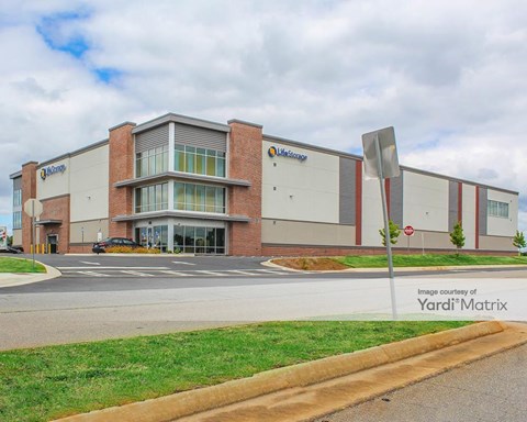 Storage Units for Rent available at 605 Cohen Walker Drive, Warner Robins, GA 31047