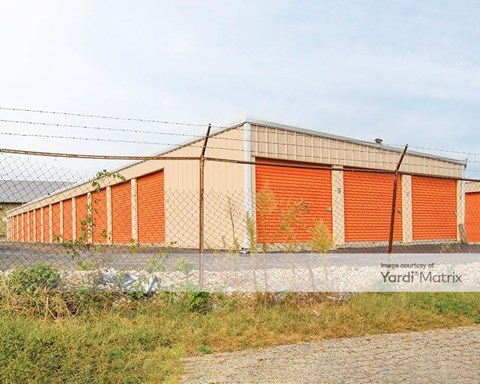 Storage Units for Rent available at 4510 Port Union Road, Hamilton, OH 45011