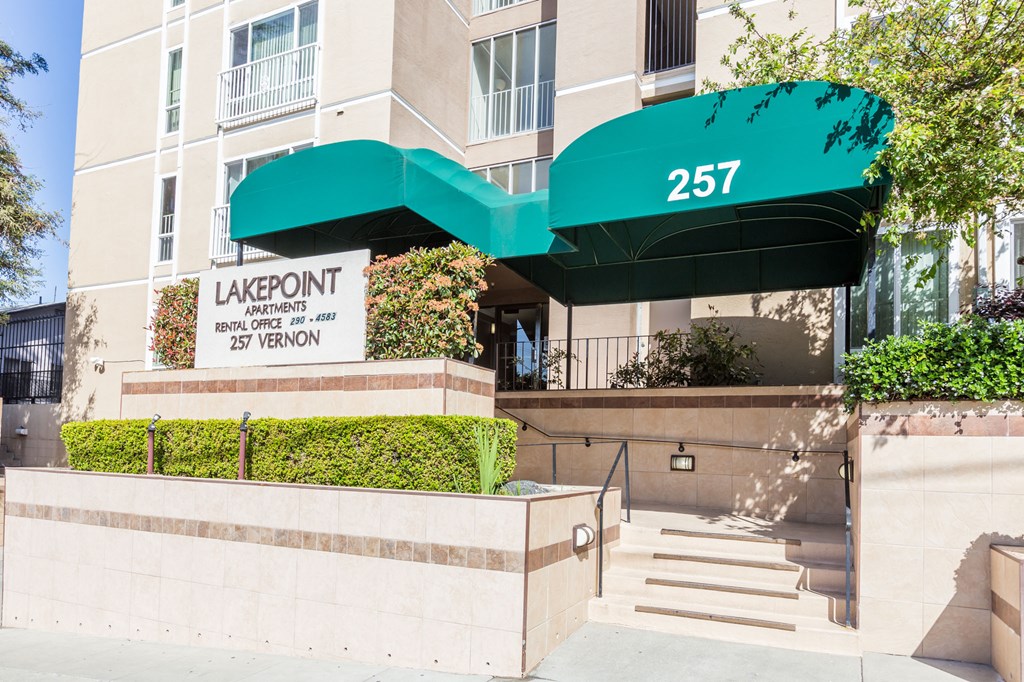 the building in which the apartment is located