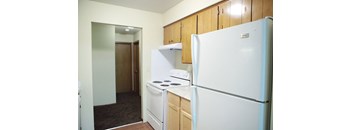 2 Bed 1 Bath and Fireplace