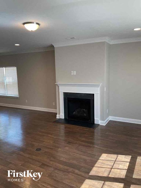 8736 Aspinwall Drive 3 Beds Apartment for Rent