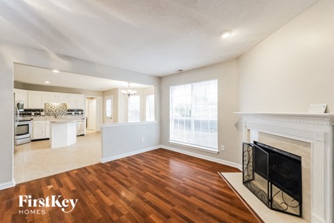 70 Center Oak Drive 4 Beds Apartment for Rent