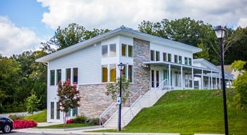 1000 Maresca Circle 1-3 Beds Apartment, Affordable for Rent - Photo Gallery 2