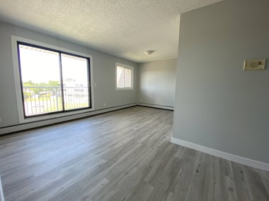 13806 24Th Street Studio-3 Beds Apartment for Rent Photo Gallery 1