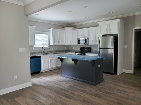 106 Marlow Lane (14) 4 Beds Apartment for Rent