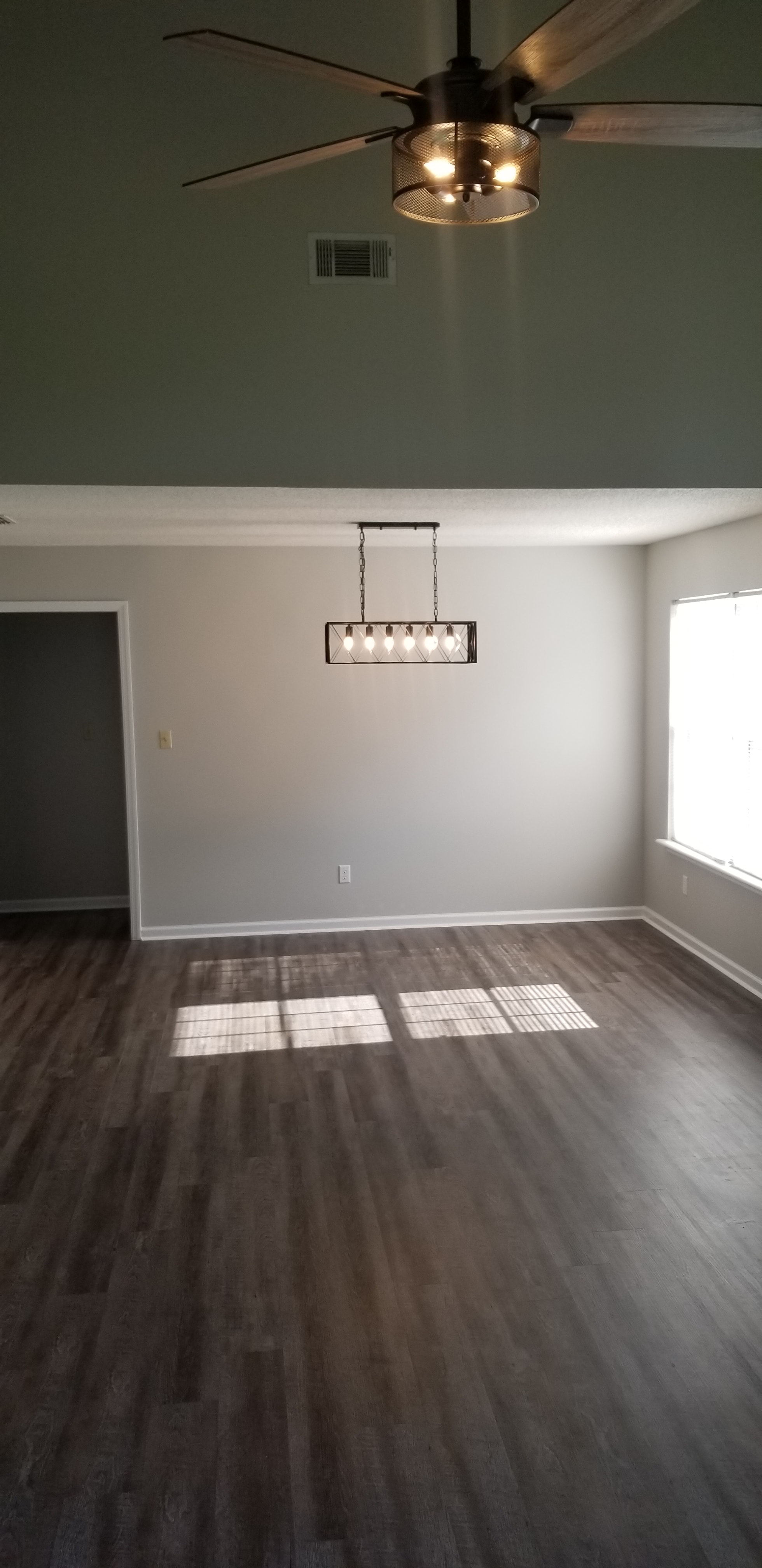 150 Senah Drive (12) 3 Beds House for Rent - Photo gallery 4
