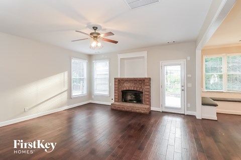 27 Treadstone Lane 3 Beds Apartment for Rent