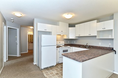 145 Gerstmar Road Studio-3 Beds Apartment for Rent - Photo Gallery 7