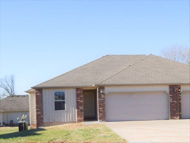 1921 S Bryson Cir 3 Beds House for Rent - Photo Gallery 1