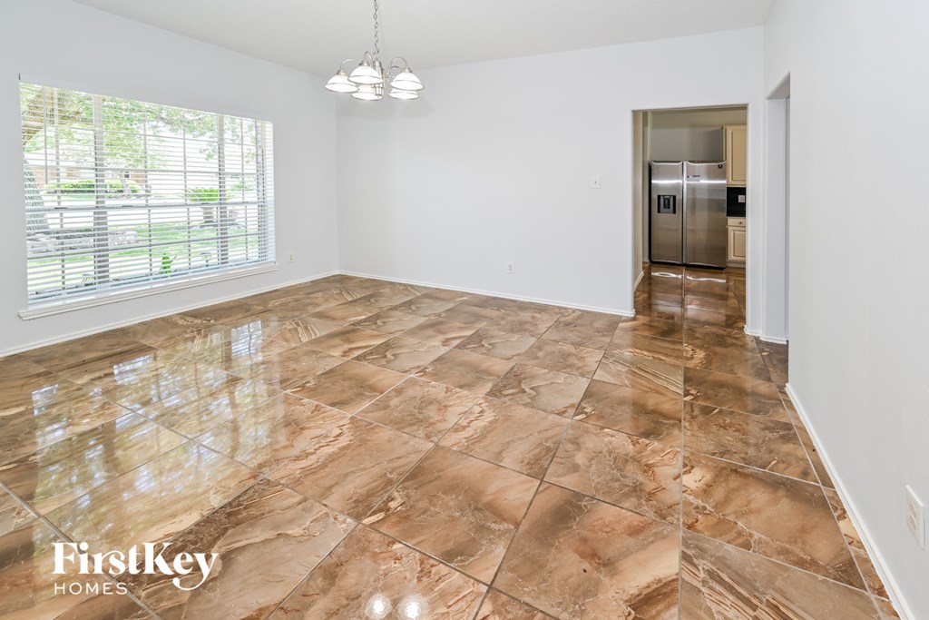 11125 31st Avenue N 5 Beds House for Rent - Photo Gallery 4