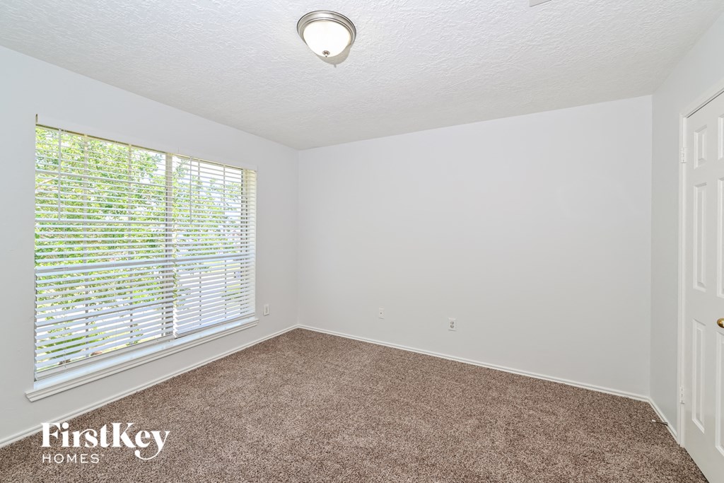 11125 31st Avenue N 5 Beds House for Rent - Photo Gallery 12